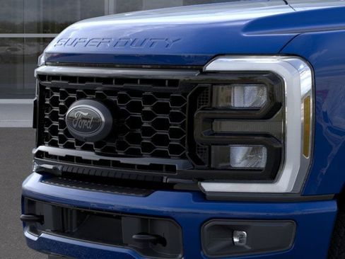 New 2026 Ford F250 XLT w/ XLT Premium Package AWD/4WD image 18