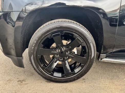 Used 2019 GMC Yukon SLT image 21