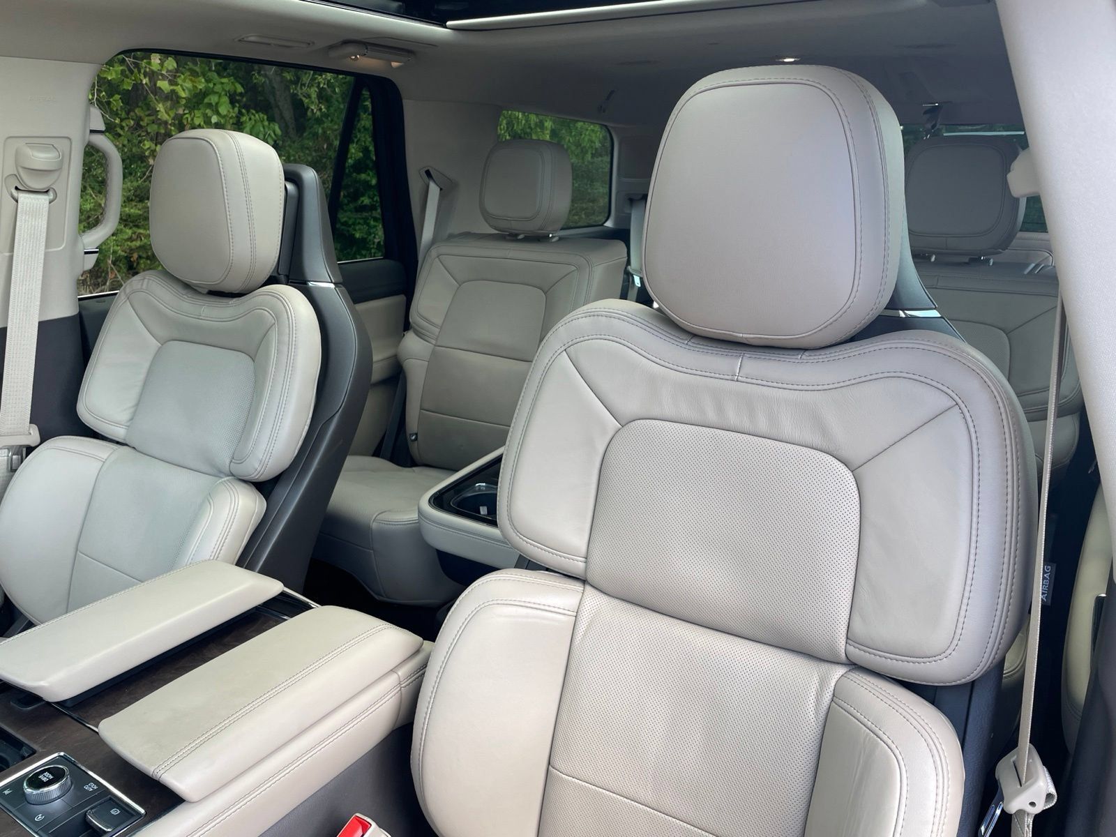 Used 2024 Lincoln Navigator Reserve AWD/4WD image 29