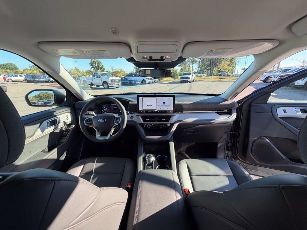 New 2026 Ford Explorer Active w/ Active Comfort Package AWD/4WD image 16