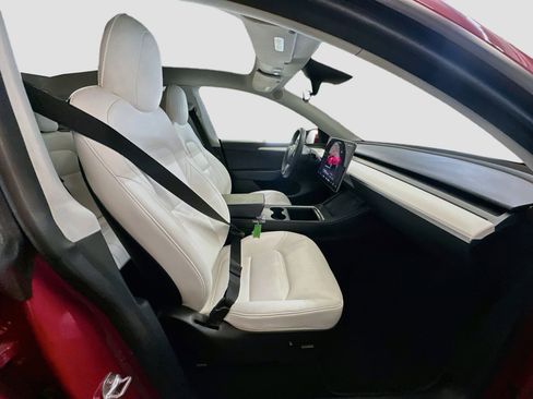 Used 2023 Tesla Model Y Long Range AWD/4WD image 32