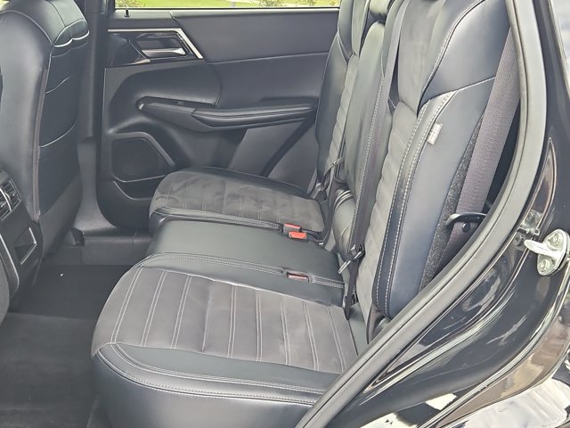 Used 2024 Mitsubishi Outlander SE FWD image 19