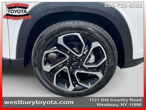 Used 2026 Chevrolet Trax RS w/ Sunroof Package FWD image 12