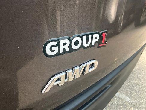 Certified 2023 Toyota Sienna XLE AWD/4WD image 10