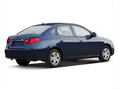 Used 2010 Hyundai Elantra GLS FWD image 3