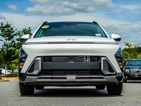 Used 2026 Hyundai Kona Limited FWD image 8