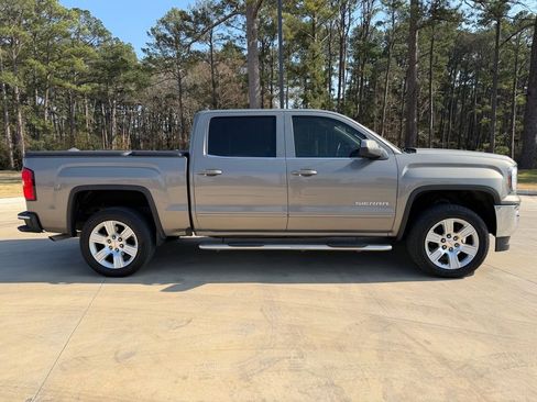Used 2017 GMC Sierra 1500 SLE w/ SLE Value Package image 5