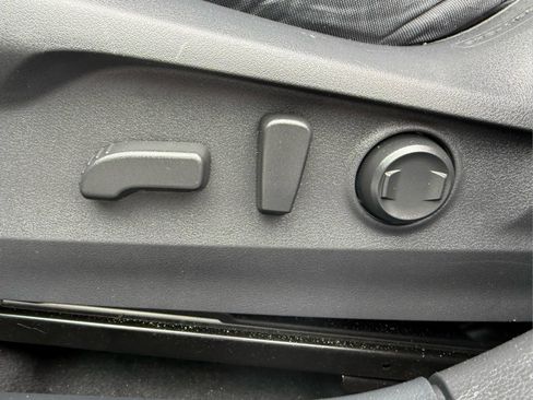 Used 2024 Subaru Outback Premium AWD/4WD image 15