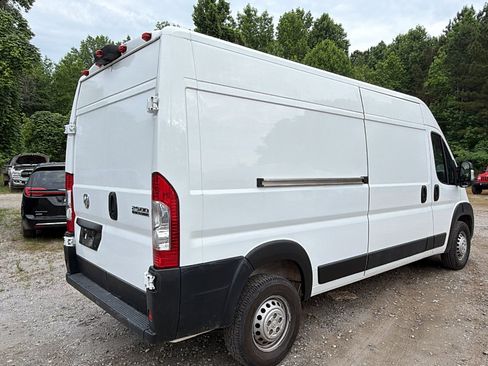 Used 2024 RAM ProMaster 2500 w/ Convenience Group FWD image 8