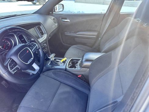Used 2015 Dodge Charger SXT image 19