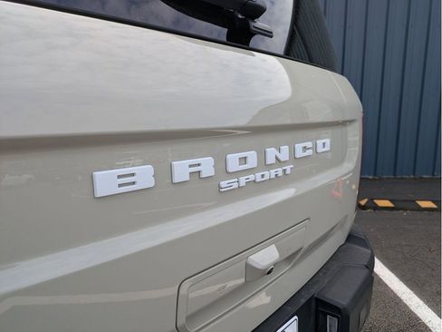 Certified 2025 Ford Bronco Sport Outer Banks w/ Outer Banks Tech Package+ image 9