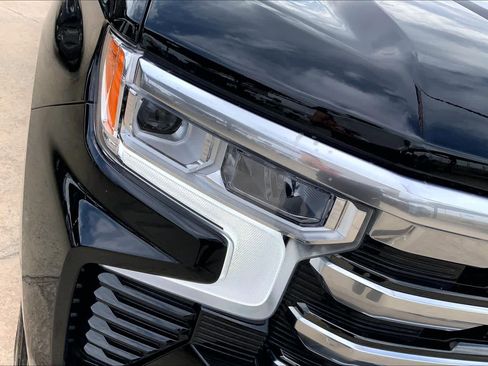 Used 2024 Chevrolet Silverado 1500 High Country w/ High Country Premium Package image 27