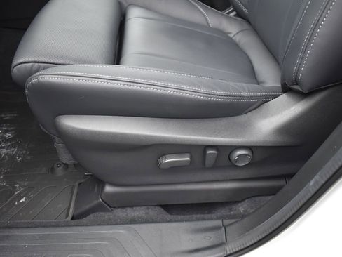 Used 2023 Subaru Ascent Limited w/ Technology Package image 18