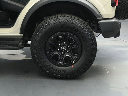 New 2026 Ford Bronco Outer Banks w/ Sasquatch Package image 24