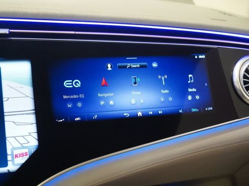 Certified 2023 Mercedes-Benz EQS 580 4MATIC Sedan image 26
