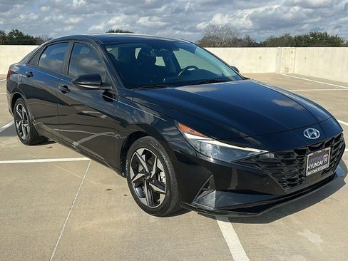 Used 2023 Hyundai Elantra SEL w/ Convenience Package image 14