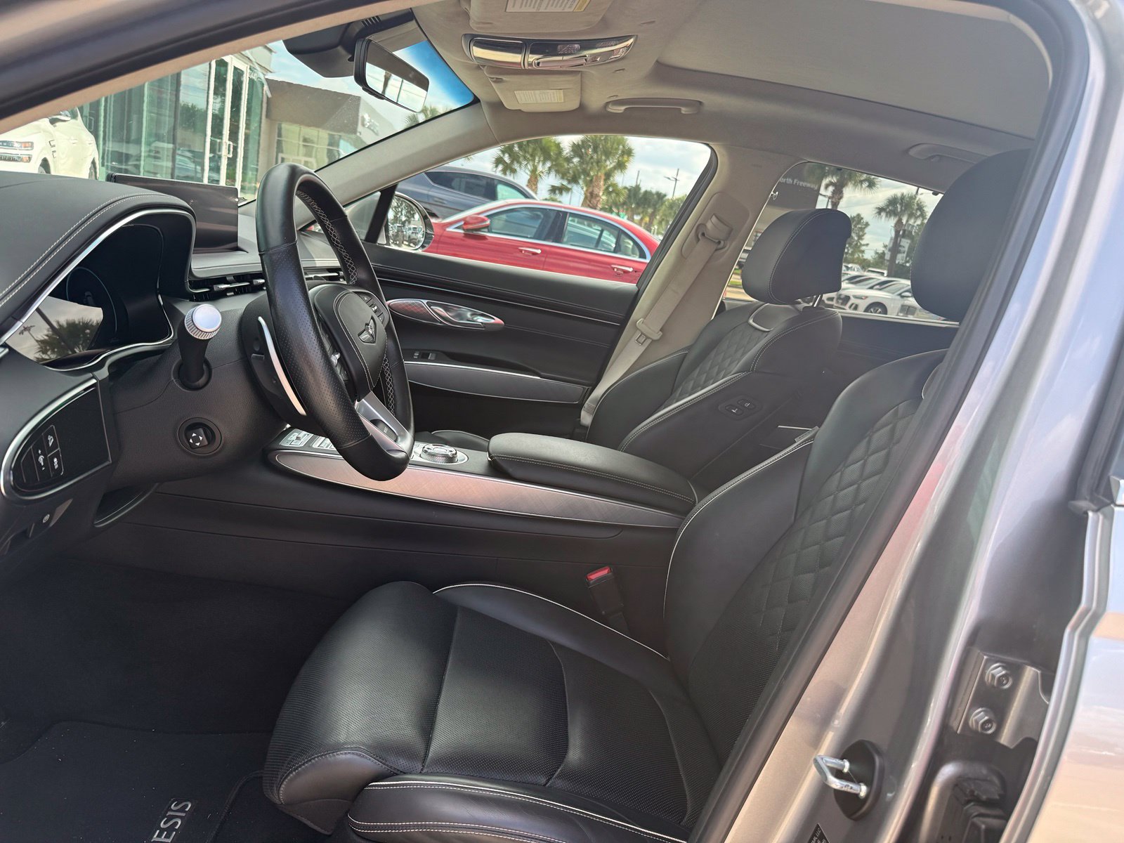 Certified 2024 Genesis Electrified GV70 w/ Prestige Package AWD/4WD image 2