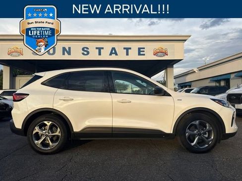 Used 2025 Ford Escape ST-Line w/ Equipment Group 301A FWD image 1