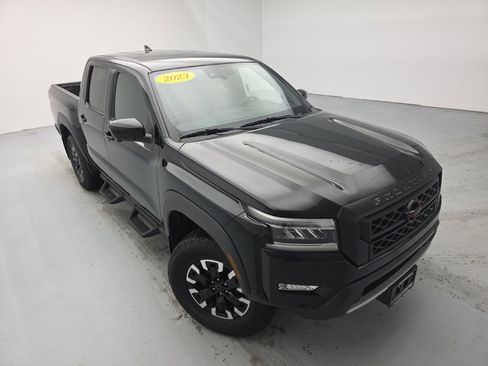 Used 2023 Nissan Frontier PRO-4X w/ Pro Convenience Package image 2