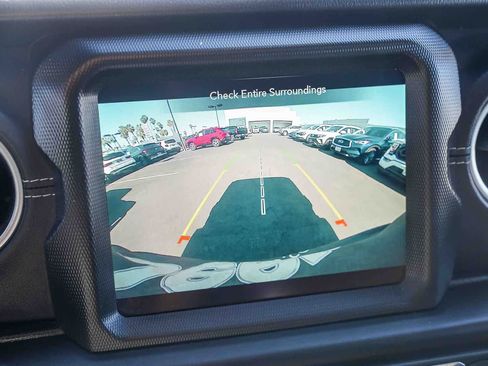 Used 2021 Jeep Wrangler Unlimited Sahara w/ Cold Weather Group image 22