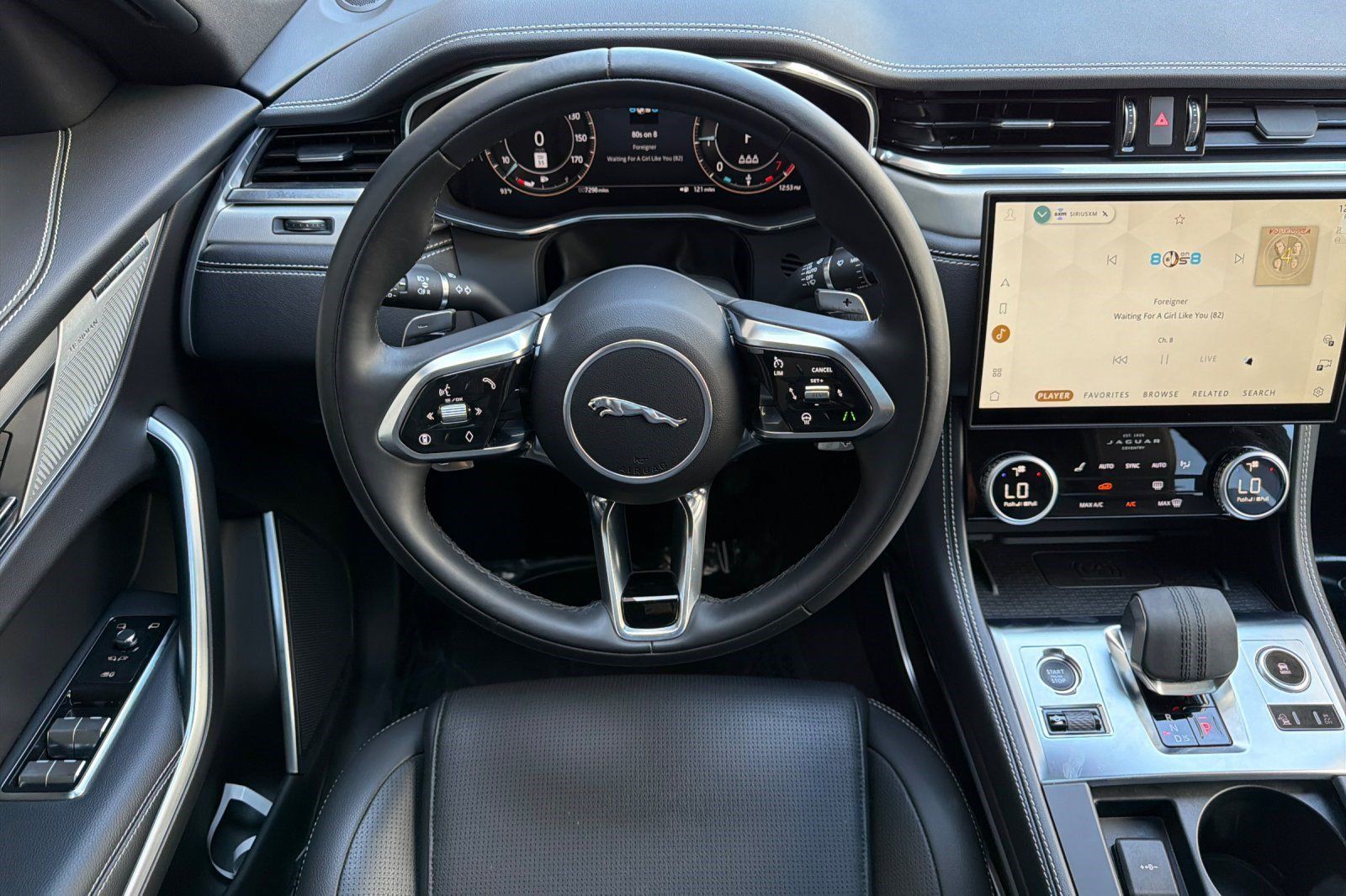 Used 2026 Jaguar F-PACE R-Dynamic S AWD/4WD image 33