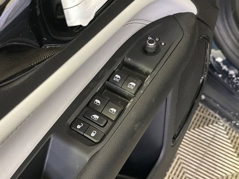 New 2026 Jeep Compass Limited image 11