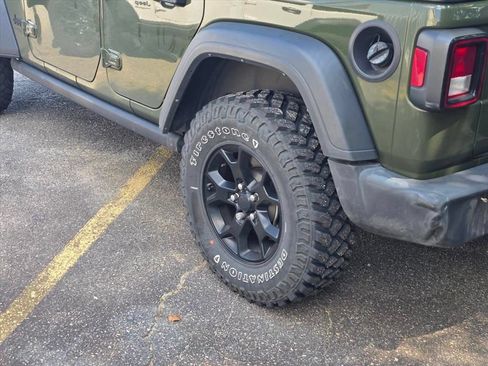 Used 2021 Jeep Wrangler Unlimited Sport AWD/4WD image 19