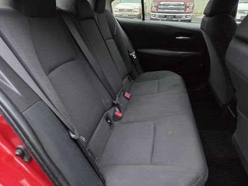 Used 2021 Toyota Corolla LE image 13