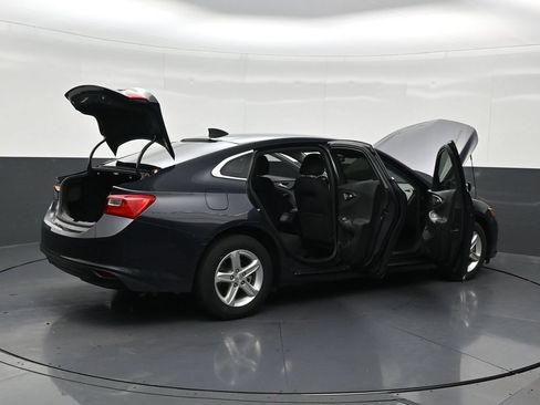 Used 2023 Chevrolet Malibu LS FWD image 31