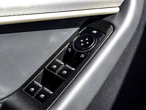 Used 2025 Ford Explorer Active image 11