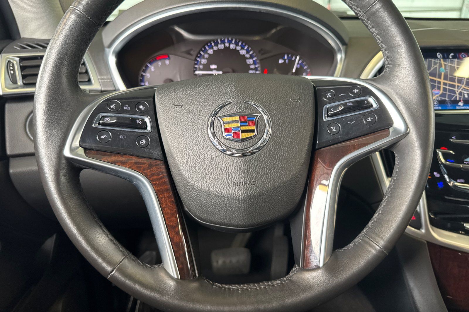 Used 2016 Cadillac SRX Premium AWD/4WD image 31