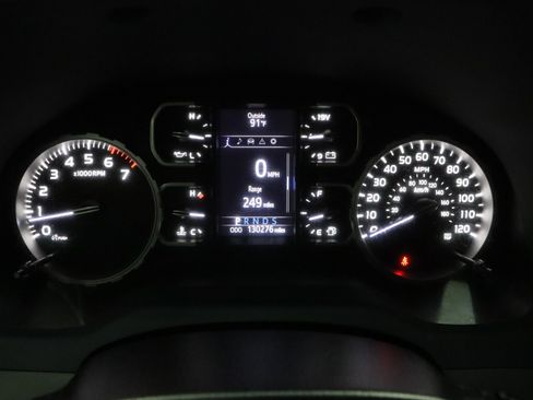 Used 2021 Toyota Tundra SR5 w/ SR5 Upgrade Package image 39