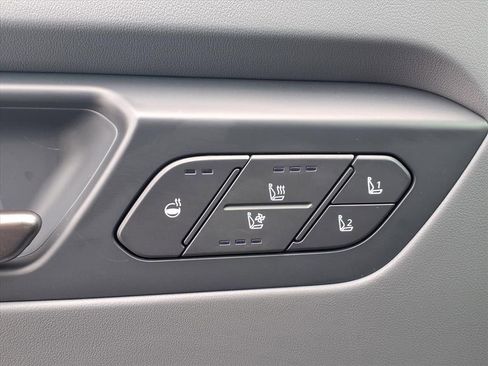 New 2026 Kia EV9 Wind image 10