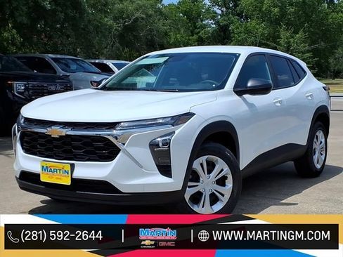 New 2026 Chevrolet Trax LS FWD image 1