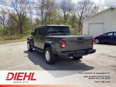 Used 2023 Jeep Gladiator Sport AWD/4WD image 5