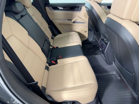 New 2026 Porsche Cayenne AWD/4WD image 29