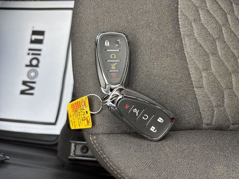 Used 2018 Chevrolet Equinox LT image 24