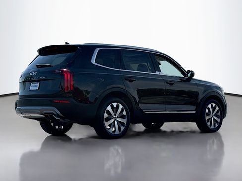 Used 2022 Kia Telluride EX w/ EX Premium Package FWD image 2