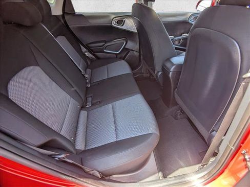 Used 2024 Kia Soul LX w/ Option Group 015 FWD image 18