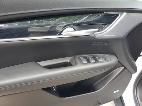 Certified 2024 Cadillac XT5 Premium Luxury w/ Technology Package FWD image 20
