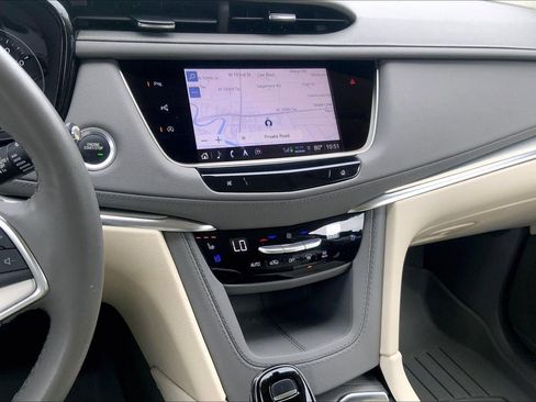 Used 2024 Cadillac XT5 Premium Luxury w/ Technology Package AWD/4WD image 6