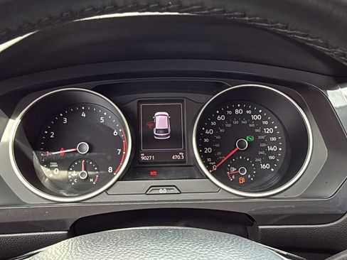 Used 2019 Volkswagen Tiguan SE FWD image 33