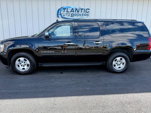 Used 2010 Chevrolet Suburban LS w/ Interior Plus Package image 2