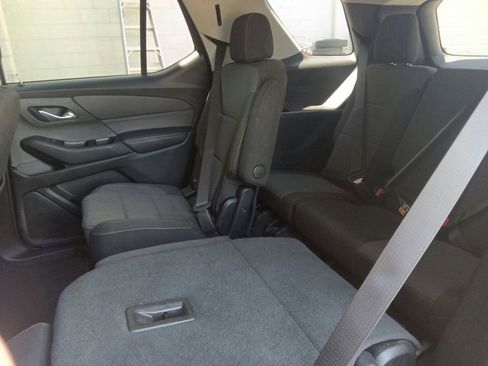 Used 2020 Chevrolet Traverse LT FWD image 30
