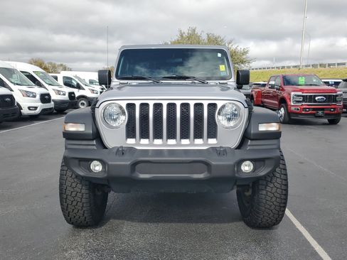 Used 2020 Jeep Wrangler Unlimited Sport S image 2