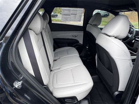 New 2025 Hyundai Tucson Limited image 15