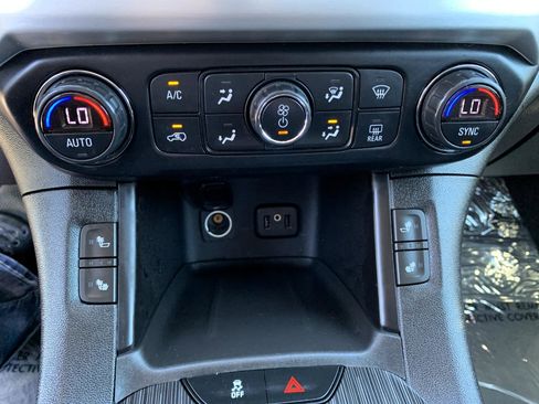 Used 2019 GMC Acadia SLT AWD/4WD image 29