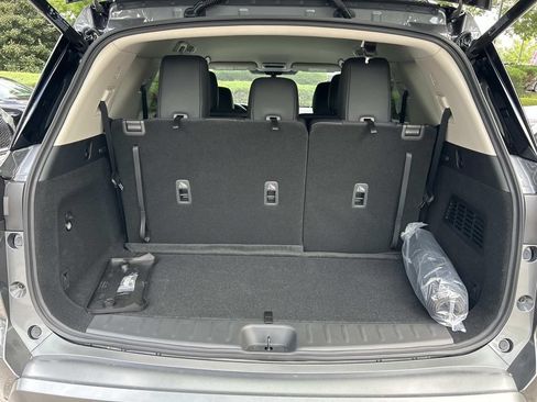 New 2026 Nissan Pathfinder SL FWD image 14