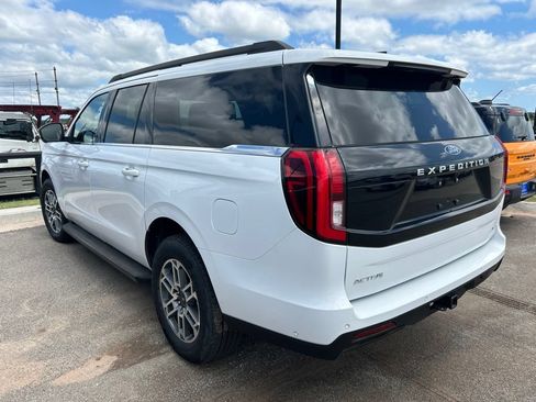 Used 2025 Ford Expedition Max Active RWD image 6