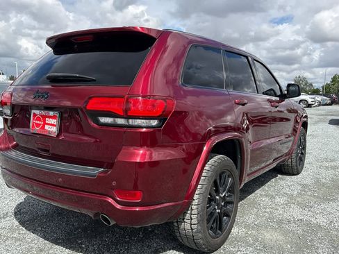 Used 2020 Jeep Grand Cherokee Altitude image 3